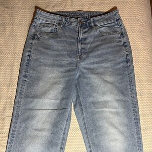 American Eagle Mom Straight Jeans